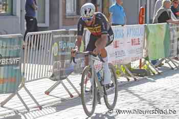 ALLE WINNAARS VAN HET WEEKEND IN HET VLAAMSE AMATEURWIELRENNEN. Elias Van Breussegem soleert in Bellegem, Marith Vanhove wint massaspurt