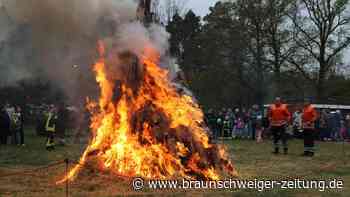 Gifhorner Dorf wärmt sich schon Donnerstagabend am Osterfeuer