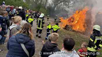 Gifhorns zündender Oster-Start: Hier lodert das erste Feuer