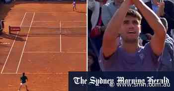 Alcaraz cruises past Demon
