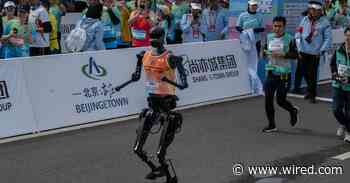 Stumbling and Overheating, Most Humanoid Robots Fail to Finish Half Marathon in Beijing
