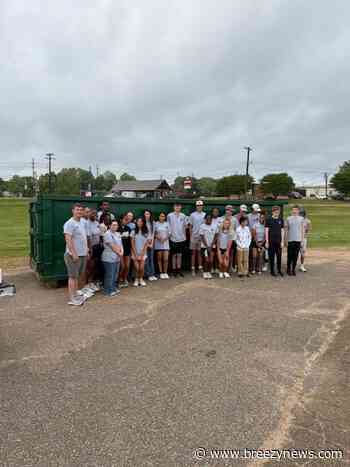 Photos: City of Kosciusko holds community clean up day