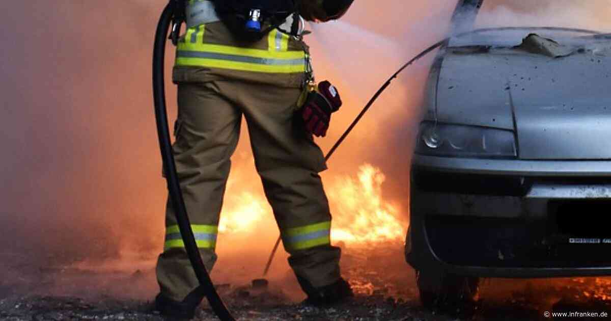 Feuerwehr-Einsatz in Gößweinstein: Auto brennt am Ostersonntag