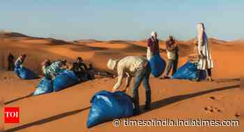 Morocco volunteers on Sahara clean-up mission