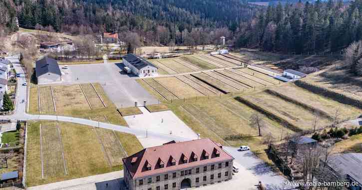 Gedenken zum Jahrestag der Befreiung des KZ Flossenbürg