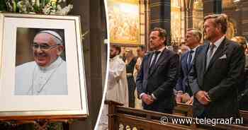 Koning Willem-Alexander bij mis voor paus Franciscus