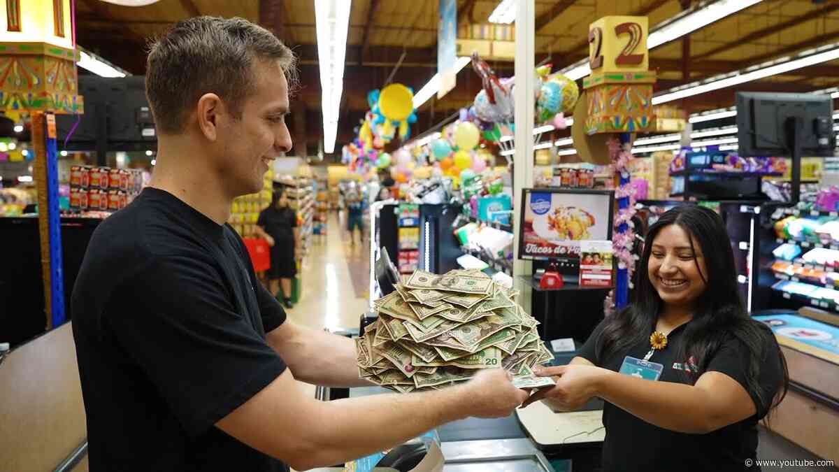 I Prepaid $20,000 of Groceries, Then Let People Shop For Free