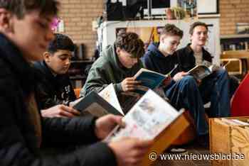 Leerlingen opgetogen met nieuwe schoolbibliotheek: “Toevluchtsoord voor leerlingen die rust en stilte zoeken”