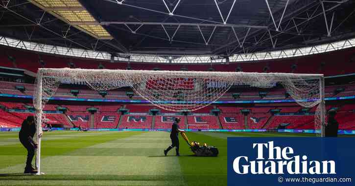 Lawnmowers, desserts and mix zones: FA Cup semi-final weekend
