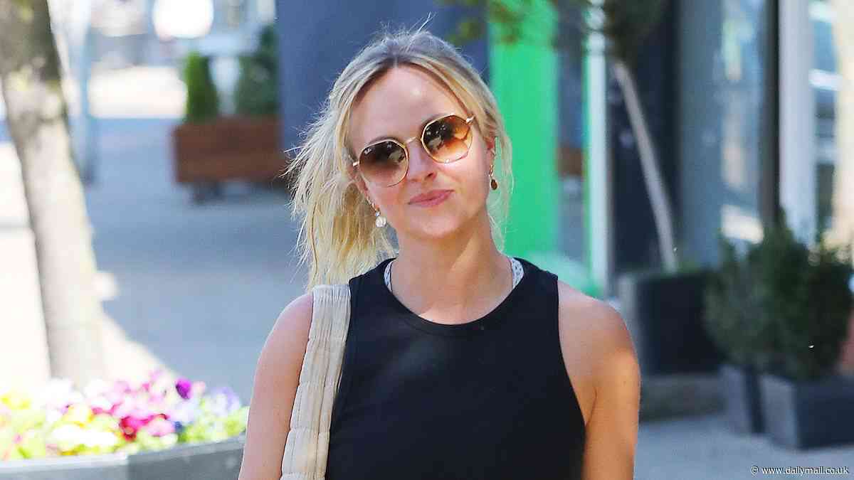 Newly-single Tina O'Brien, 41, shows off her incredible figure in gym gear while running errands after split from husband of seven years Adam Crofts