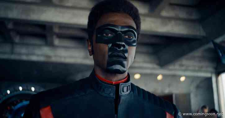 Superman: Edi Gathegi & James Gunn Featured in New Photo for DCU Movie