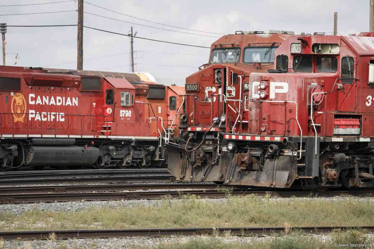 CPKC lowers financial forecast amid trade uncertainty, despite Q1 profit increase