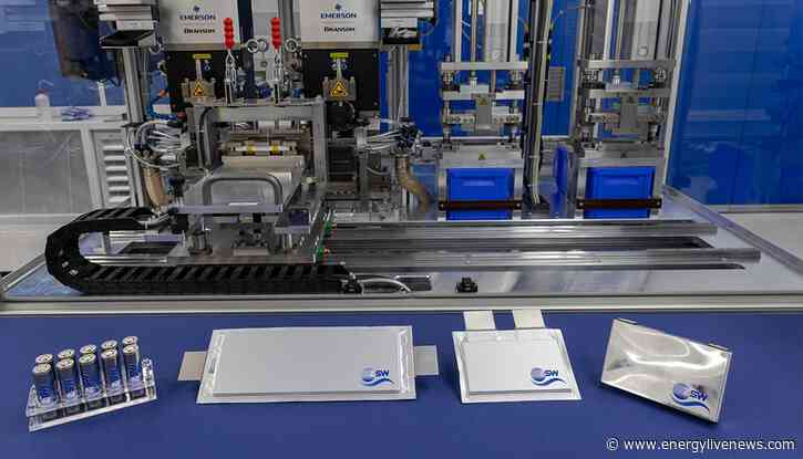 Turning waste plastic into carbon for batteries