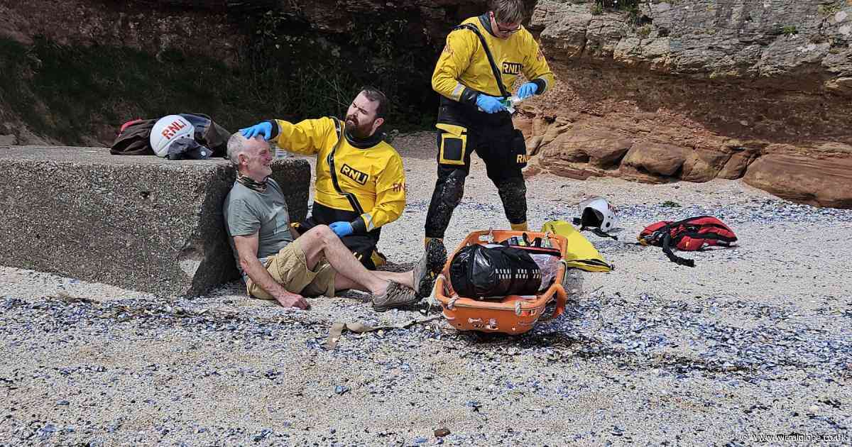 Lifeboat crew rescues injured birdwatcher from Hilbre Island
