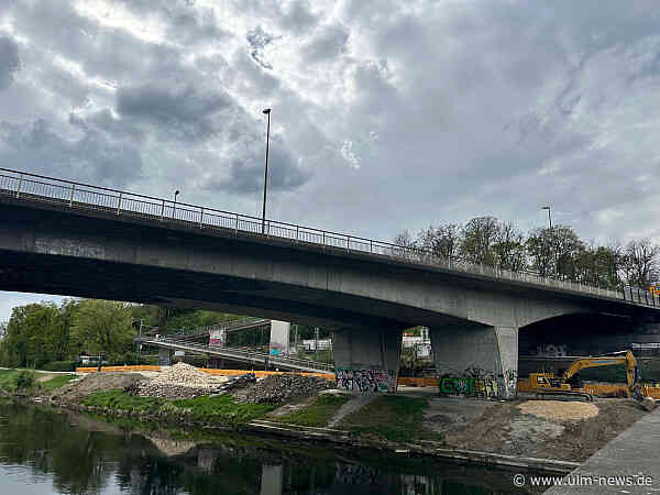 Und es wurde heiter: Sperrung Geh- und Radwegsteg über die Donau bei der Adenauerbrücke - erst im Juli mit Ersatz