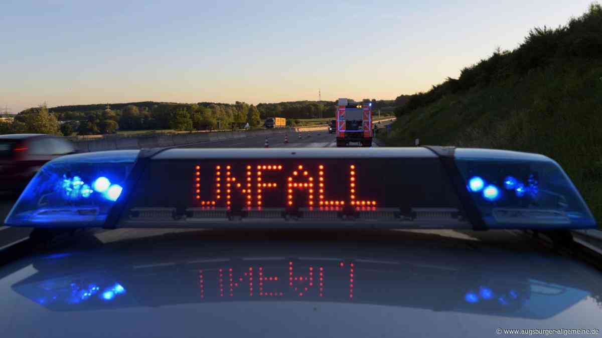 Motorradfahrerin wird bei Unfall schwer verletzt