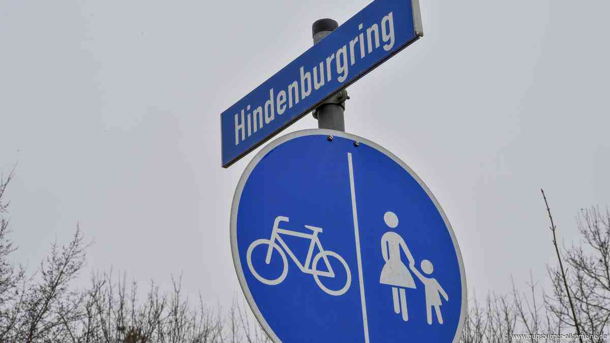 Auto stößt am Hindenburgring mit Rollerfahrerin zusammen