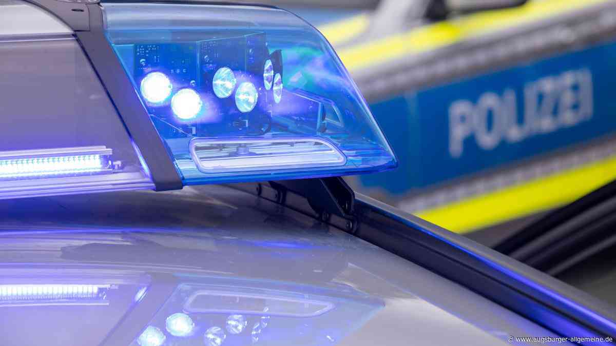 Außenspiegel beschädigt und vom Unfallort geflohen
