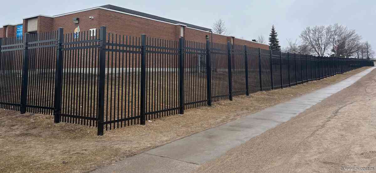Chippewa threatens lockdown if students bring imitation weapons for Senior Assassins game