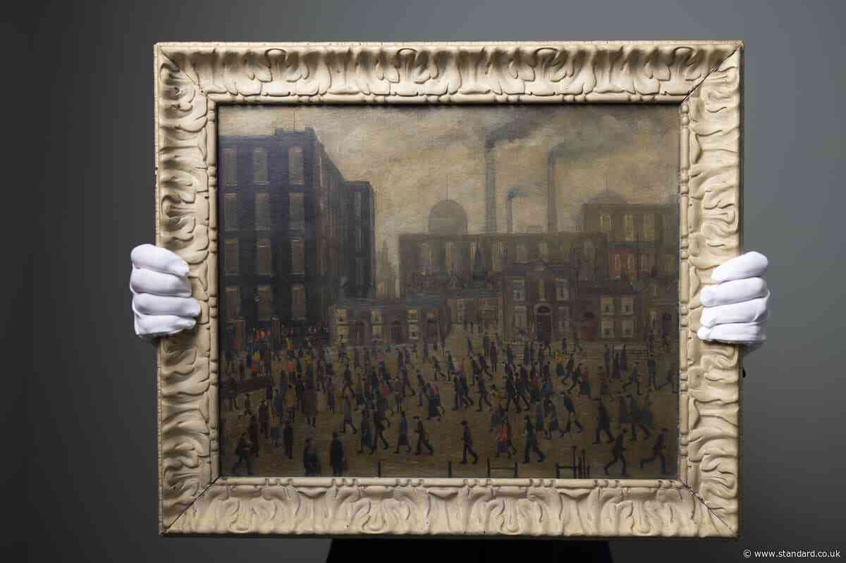 LS Lowry painting originally bought for £10 sells for more than £800,000