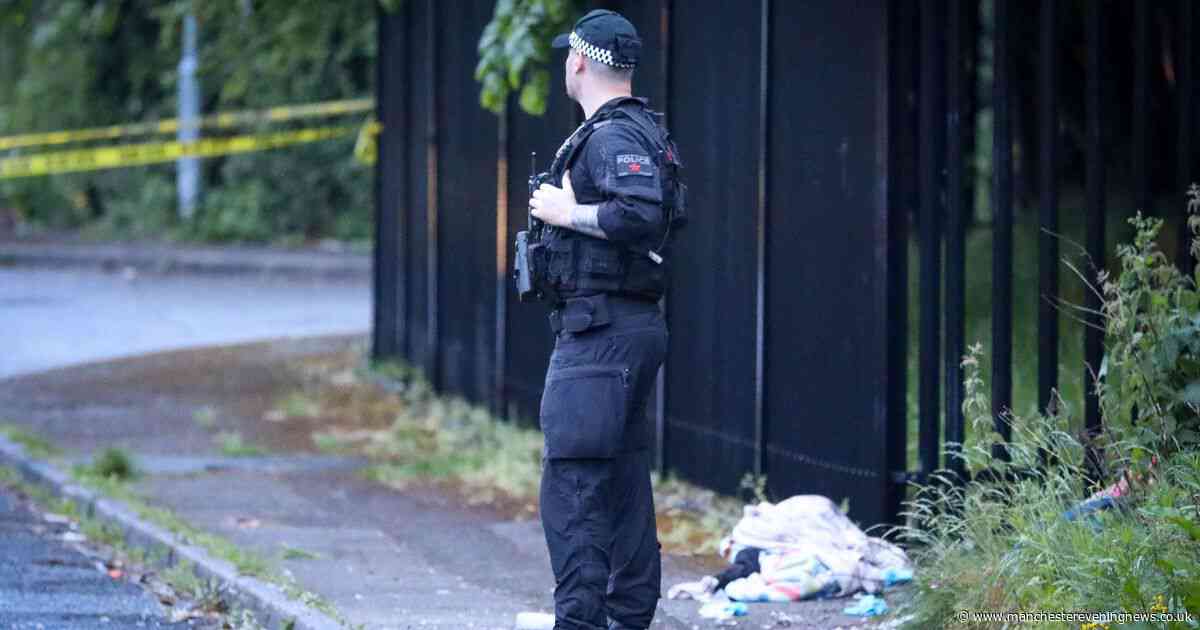 Machete wielding thug shot by target left fighting for life after horrifying ambush in the street