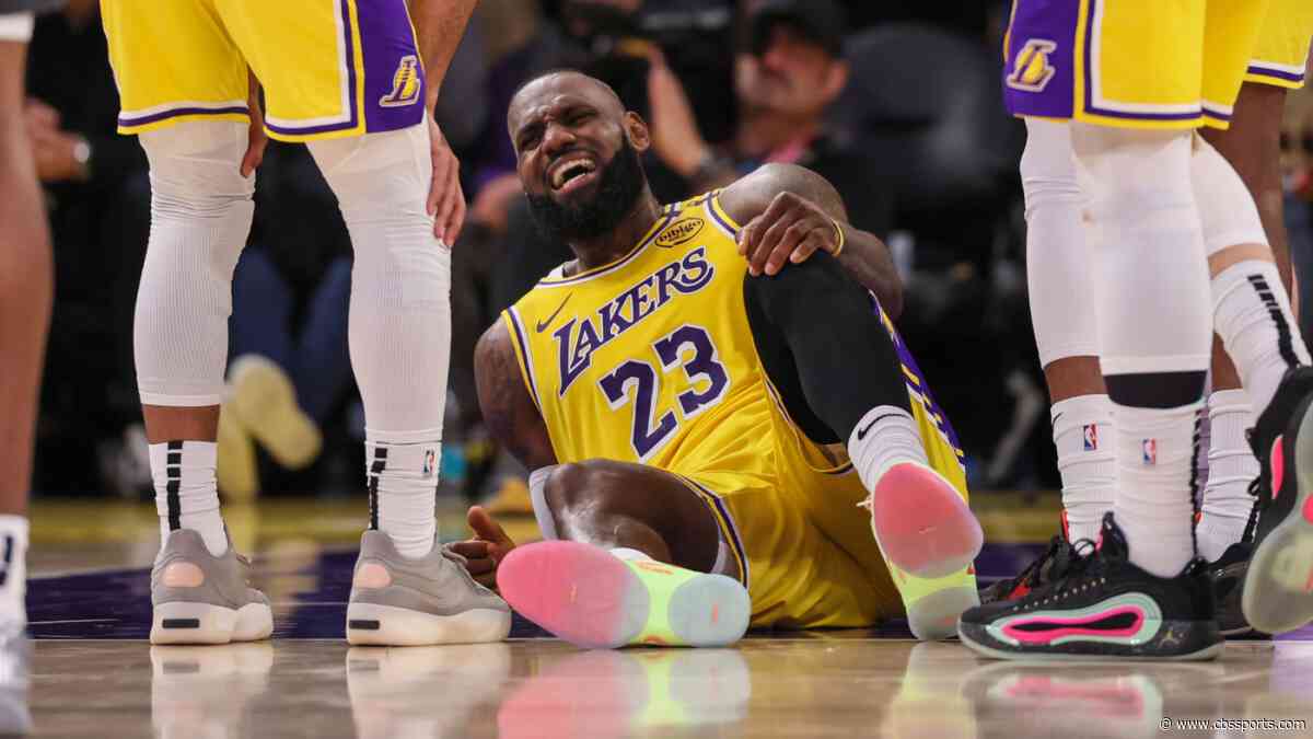 LeBron James reportedly suffered serious knee injury in Lakers' season-ending loss vs. Timberwolves