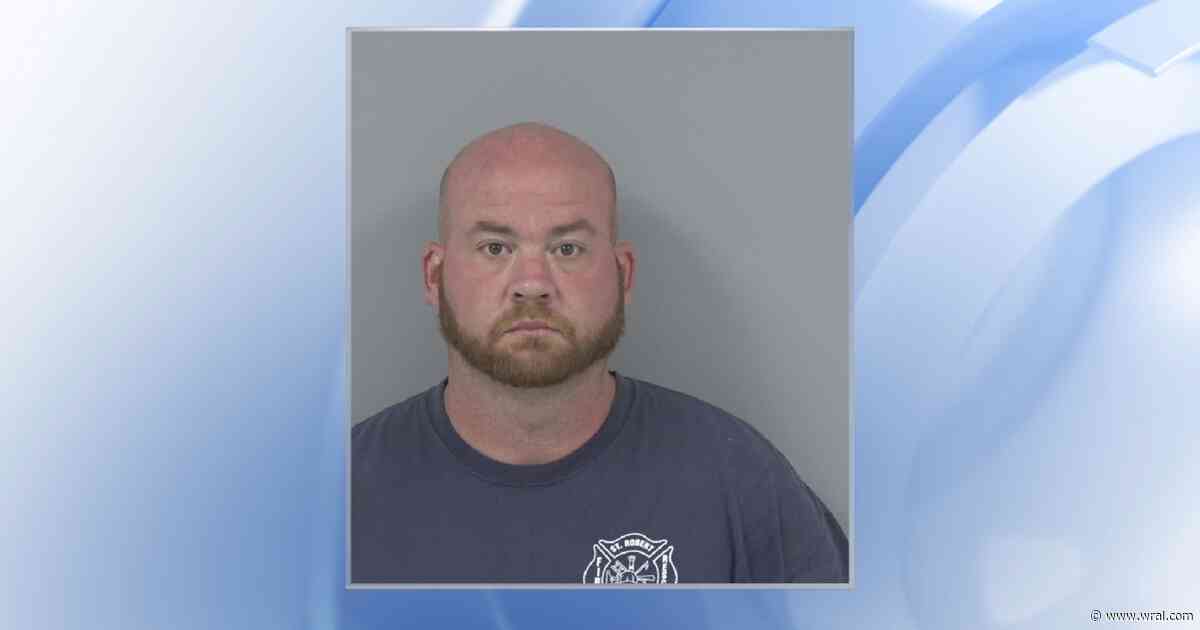Former Smithfield police officer charged with shooting at girlfriend, Johnston Co. deputies say