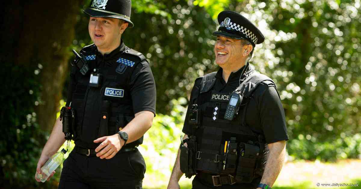 Southampton chief inspector stops shoplifter while on patrol in the city