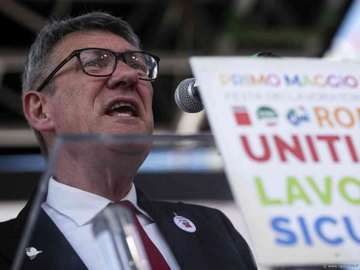 Landini attacco fake su stipendi e politici: l'unico alzato è il suo