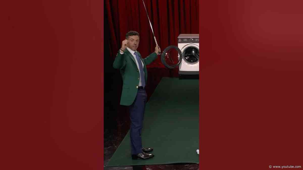 #RoryMcIlroy and Jimmy go head-to-head chipping golf balls into washing machines 🤣 #FallonTonight