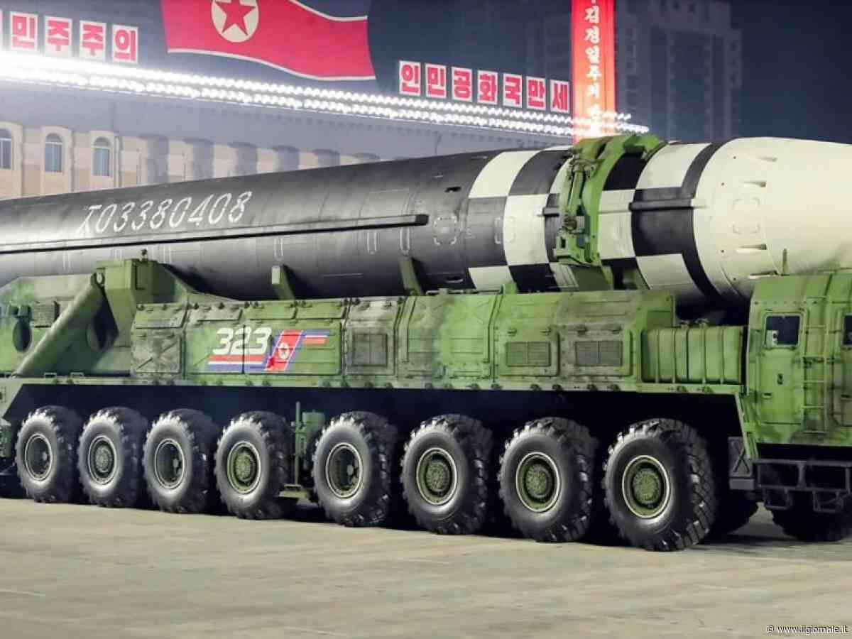 "Simulato attacco missilistico sulla Corea del Nord". Cosa c'è dietro la mossa Usa