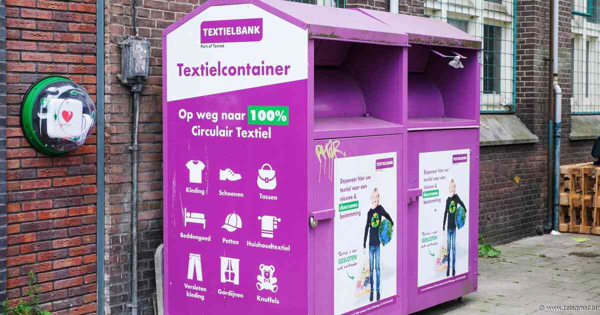 Politie redt man uit kledingcontainer in Venlo: ’Niet slim om daar te slapen’