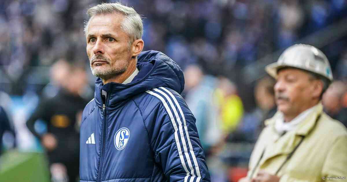 Schalke 04 heeft genoeg gezien en zet coach Kees van Wonderen nu al aan de kant