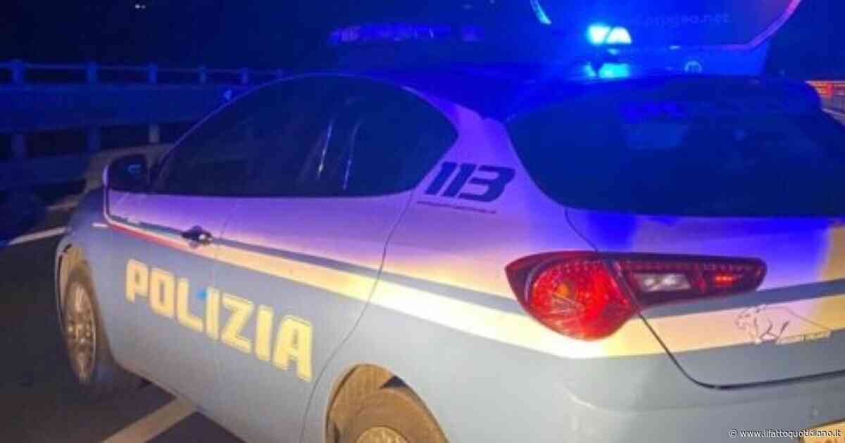 Torino, 19enne ucciso con una coltellata in strada: “Colpito a morte con un fendente alla schiena”