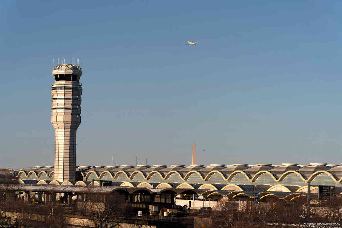 2 planes ordered to 'go around' because of Army copter near D.C. airport