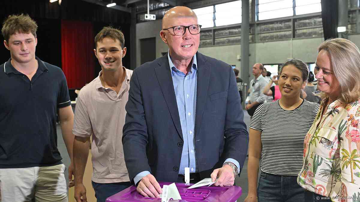 Liberal insider describes 'grim' result during massive swing against Dutton in early vote count: 'Houston, we have a problem!'