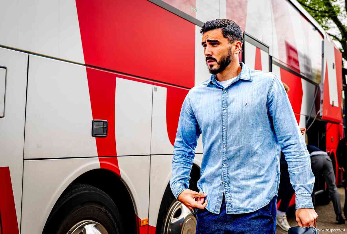 Sutalo staat voor complete verrassing bij Ajax: 'Wie heeft dit bedacht? Wat moet ik zeggen?'