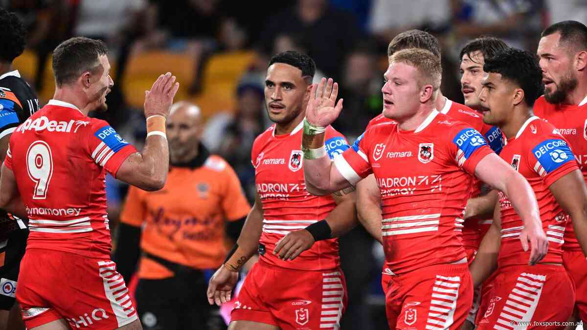 LIVE NRL: New halfback shines with freak pass as Dragons lead Tigers in frantic clash