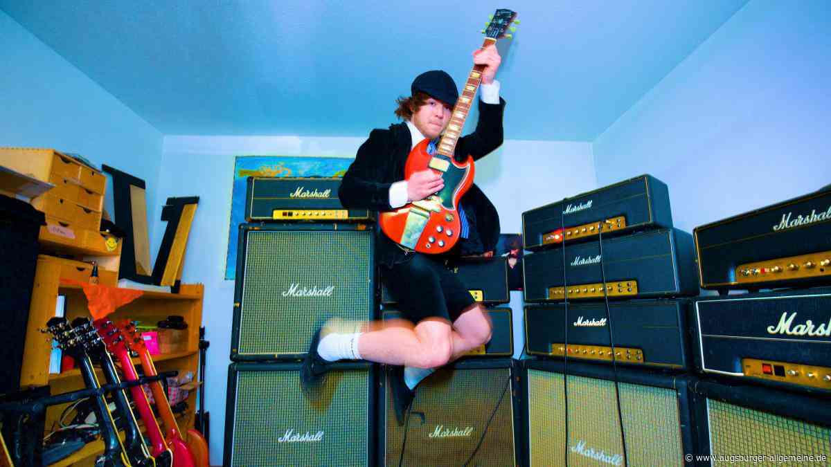 Dieser Penzinger rockt wie Angus Young – und füllt Hallen mit einer AC/DC-Coverband