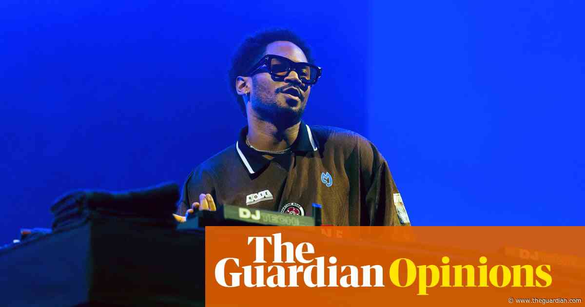 Do yourself, the world and me a big favour: stop phone-filming at gigs | Jason Okundaye