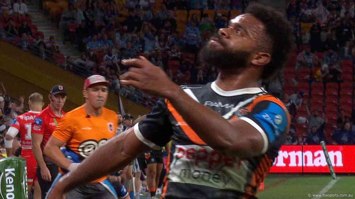 LIVE NRL: ‘Try-fest’ — Staines double as Tigers dominate Dragons in blitz