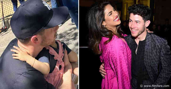 Priyanka Chopra Returns To The US With Family Shares Loving Photo