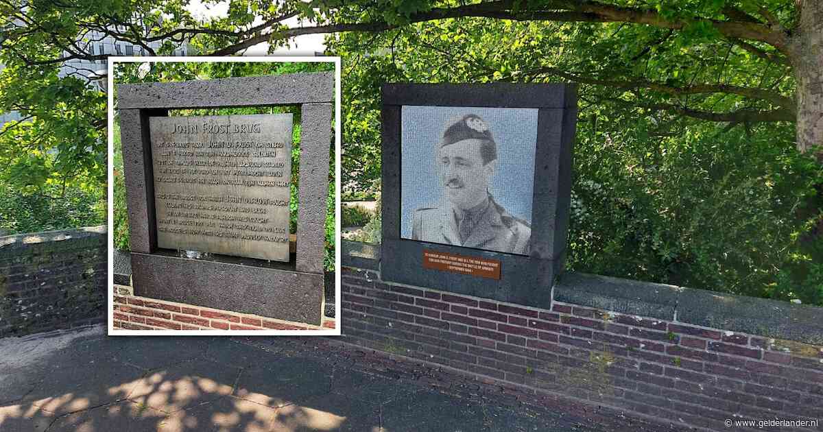 Gestolen monument op mysterieuze wijze vervangen: dit zit er achter deze foto van oorlogsheld John Frost