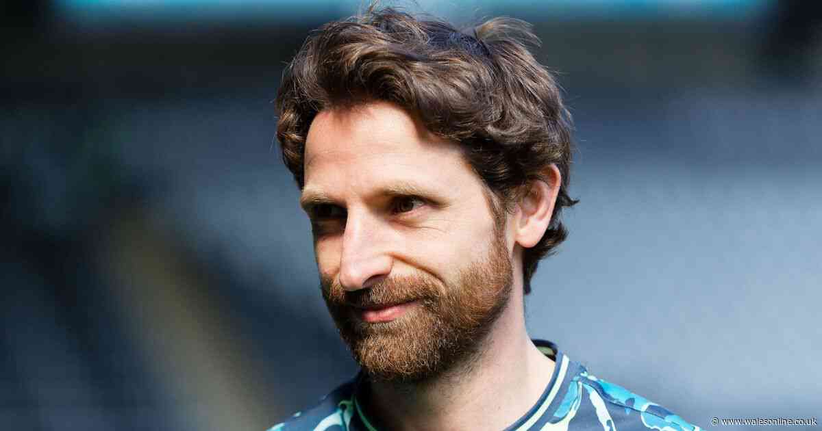 Swansea City v Oxford United Live: Score updates