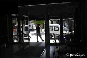 Claudia Paredes Guinand : Sin luz en Barcelona