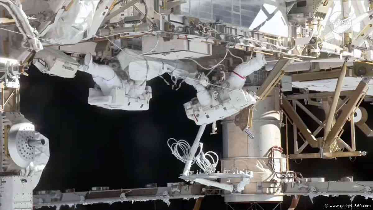 NASA’s McClain, Ayers Wrap Up All-Female Spacewalk to Power Up ISS