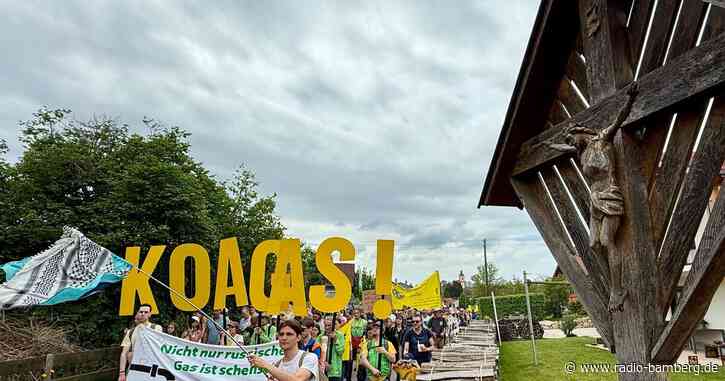 600 Menschen demonstrieren gegen Gasbohrung in Reichling