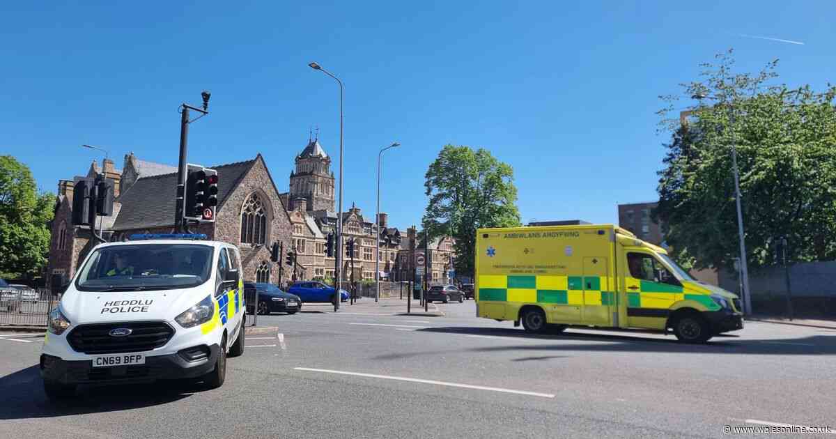 Man arrested after 'serious crash' shuts major Cardiff road