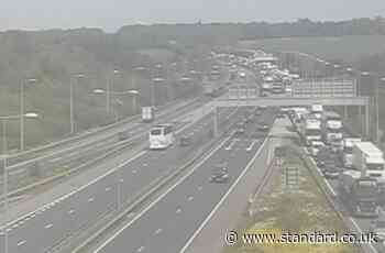 Bank holiday travel chaos as M1 shut after crash between Bedford and Flitwick