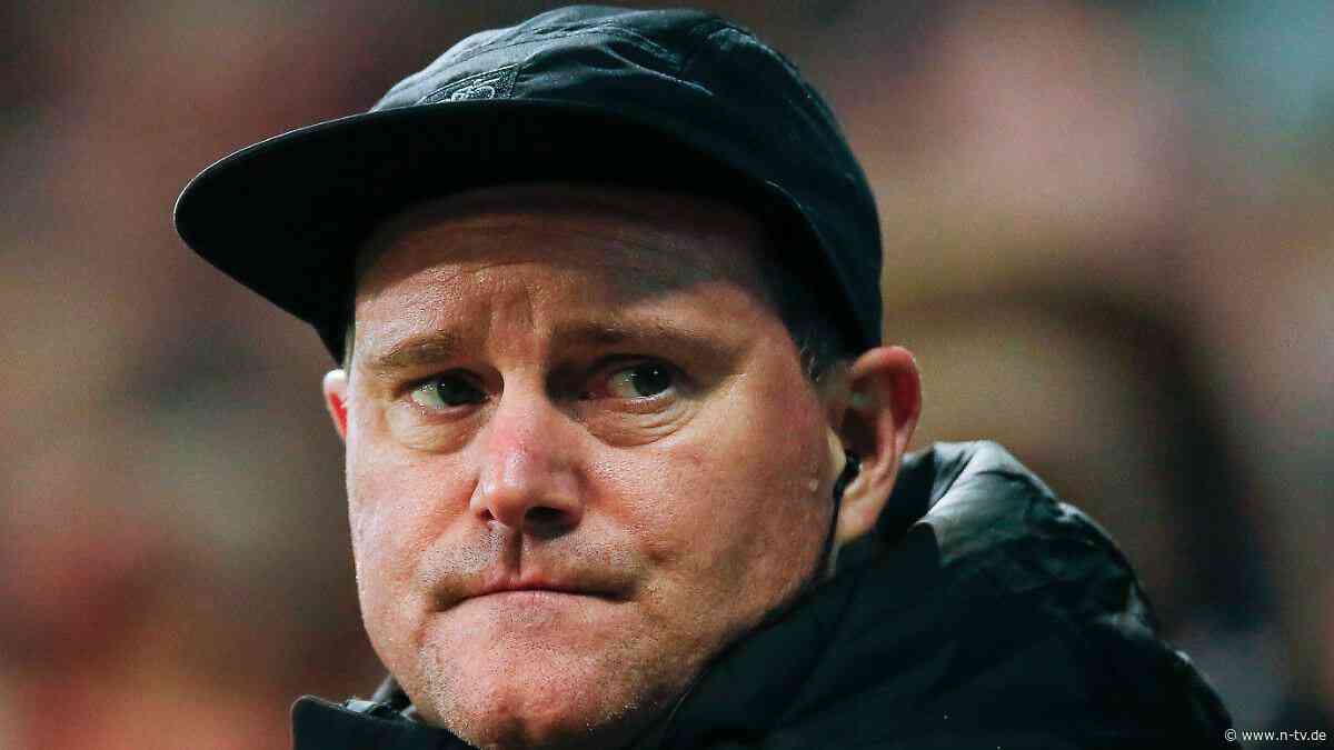 "Kämpfen auf Feld und daneben": "Höcke ist 1 Nazi": Bundesliga-Boss sendet live im TV Botschaft